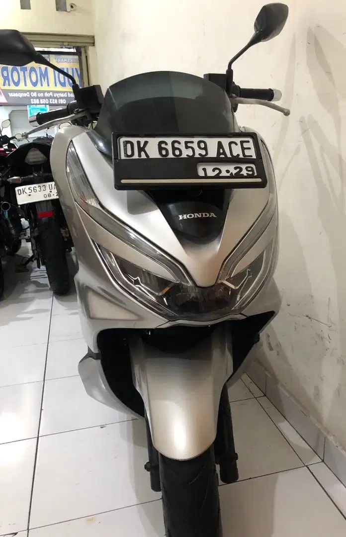 Honda PCX 150 CBS Pajak plat baru!!