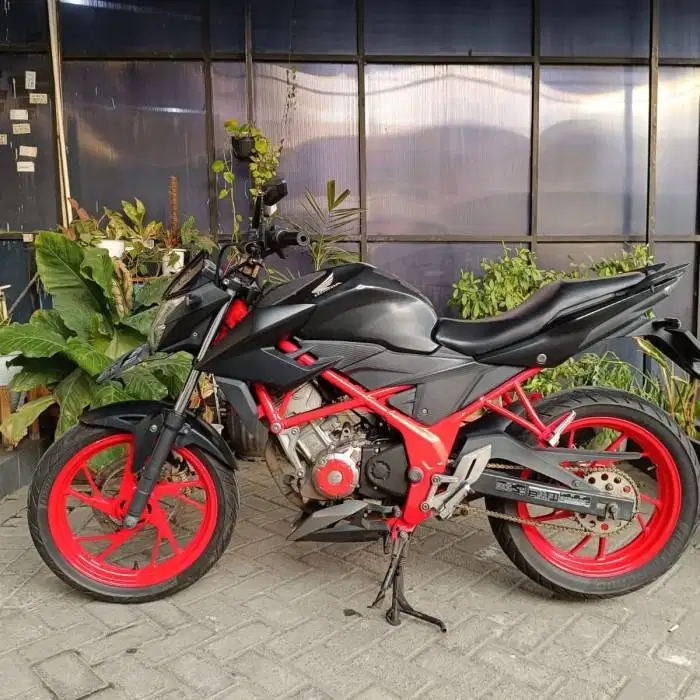 Cari barteran dengan Honda Vario atau Nmax