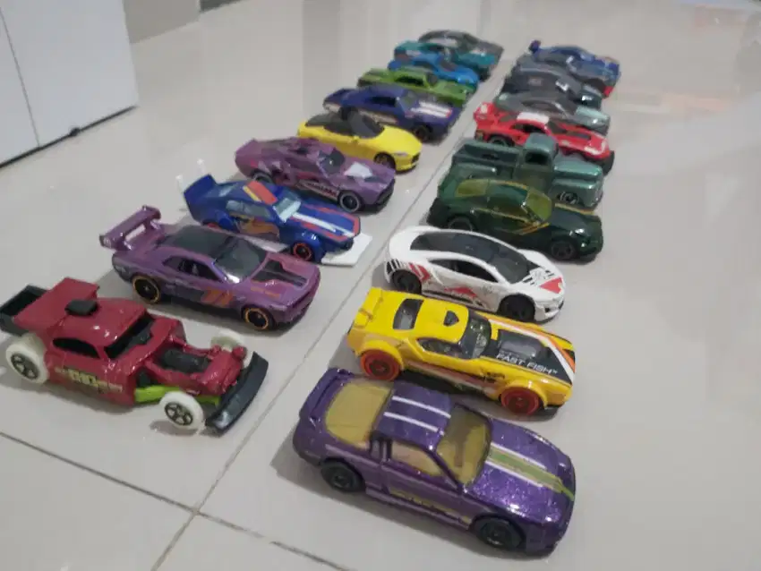 Hotwheels regular edisi pensiun