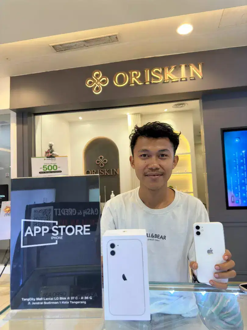 CREDIT TT IPHONE 11 RESMI DP HP BEKAS BISA