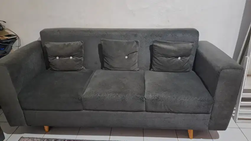 Sofa bekas tp jarang di dudukin