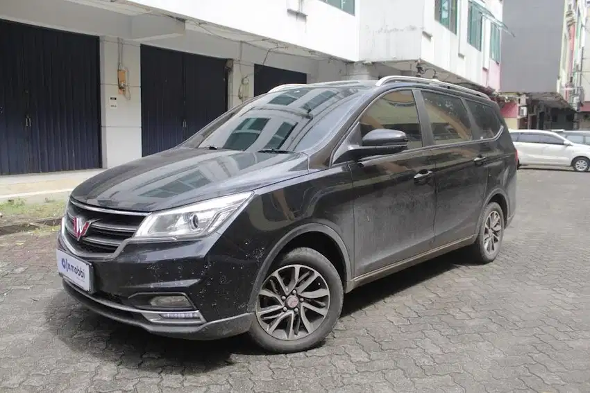 Pajak Panjang - Wuling Cortez 1.8 C Bensin-AT 2018