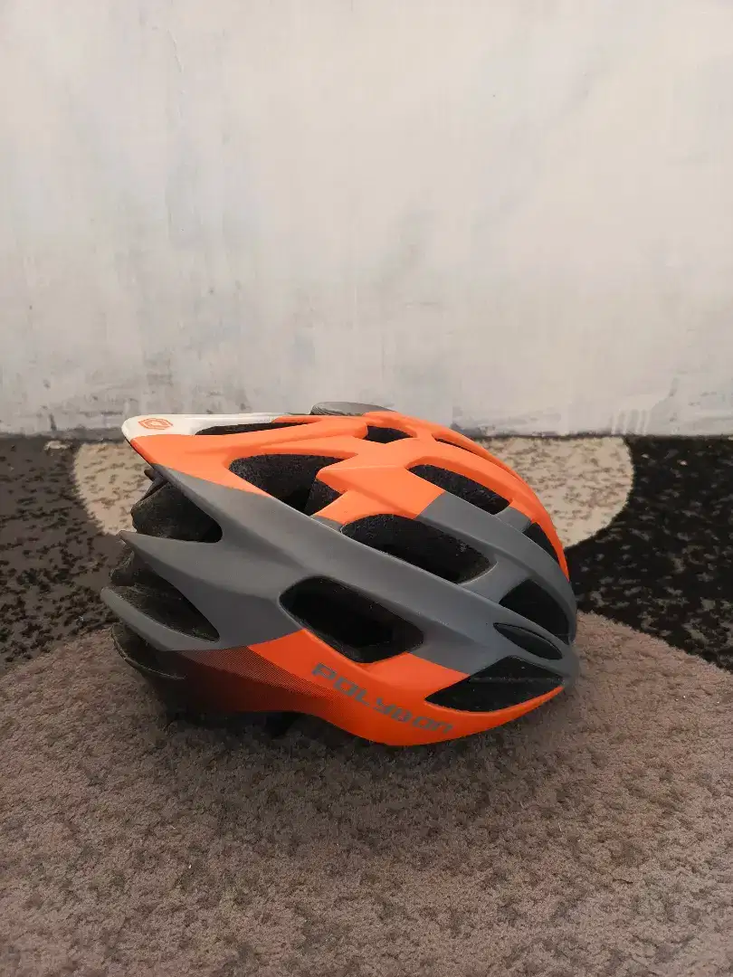 Helm Polygon Size M Mulus