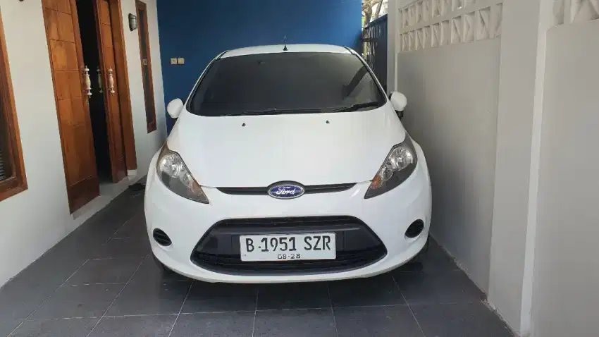 FORD FIESTA 1.4 A/T 2011 SIAP PAKAI