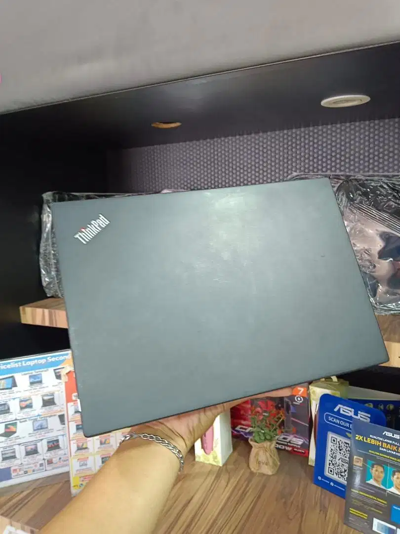 BISMILLAH READY LAPTOP SEECOND BERGARANSI LENOVO THINKPAD X390