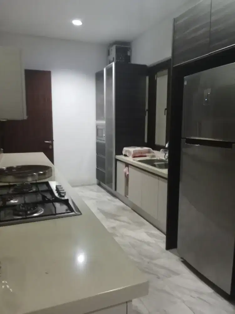 Di jual Town House Springhill terSULTAN di Kemayoran.GOLF AREA