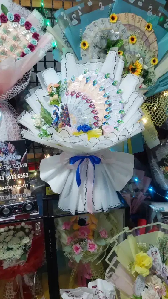 Bunga pajangan hiasan rumah