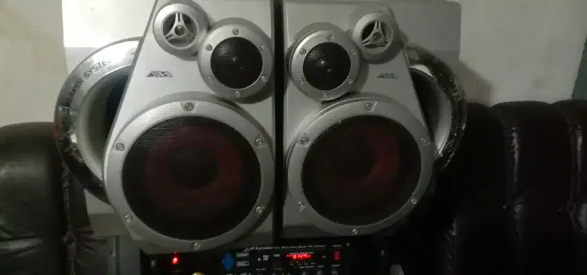 Sepasang speaker pasif AIWA