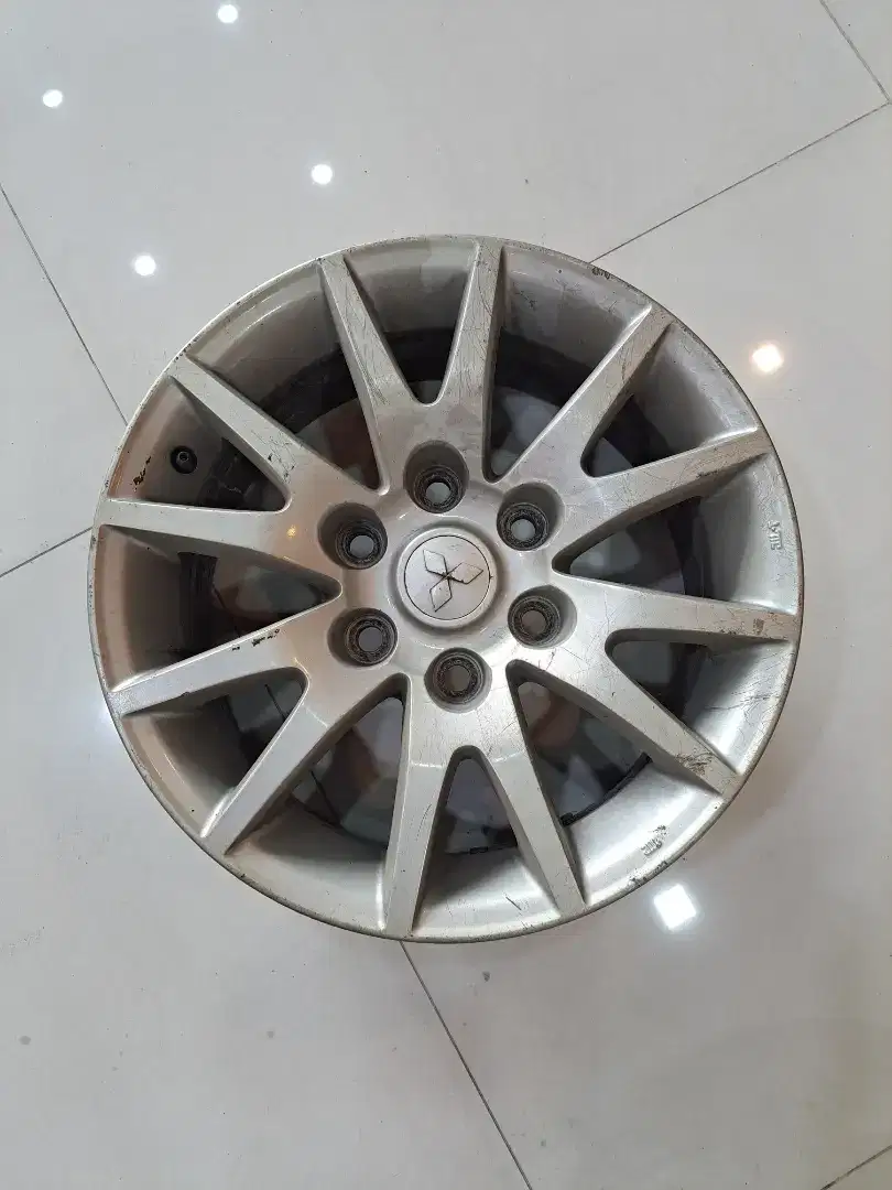 Velg OEM Pajero Sport R17