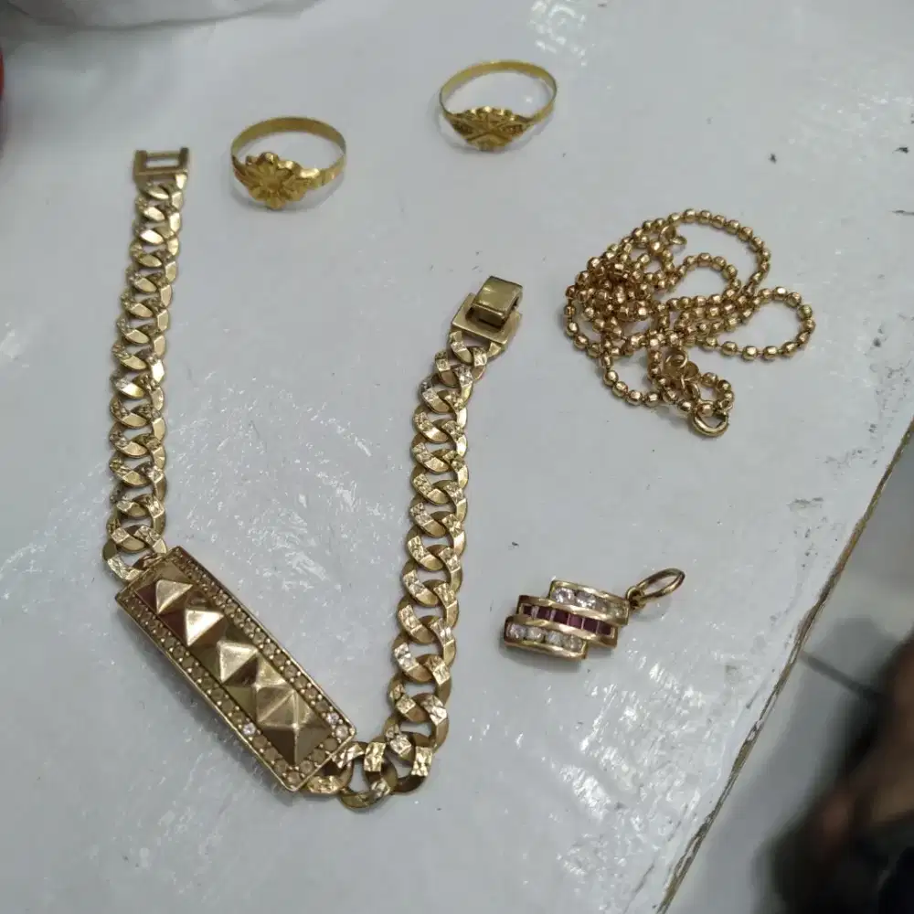 Terima Jual emas dari toko lain dengan harga tinggi