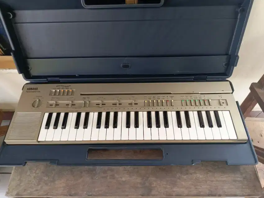 Yamaha Portasound PC100