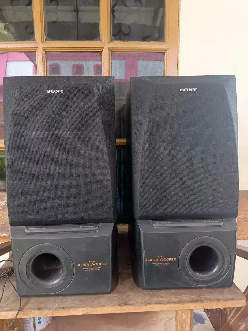 Speaker Pasif Sony tipe LBT