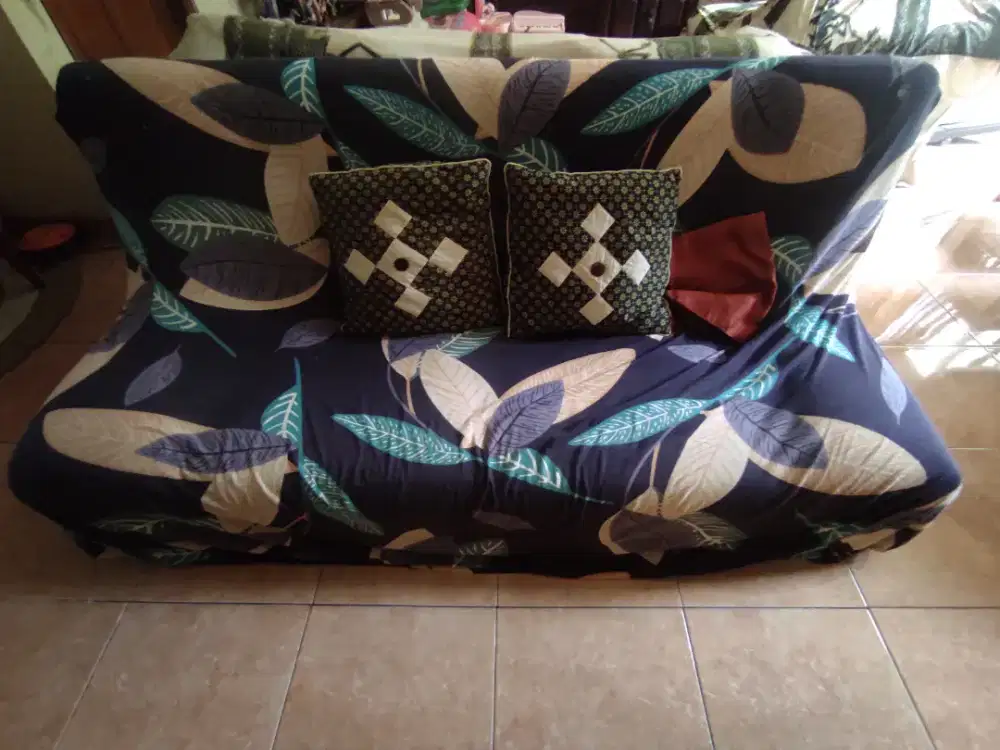 Sofa lipat tidur