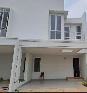 Rumah Modern Adam Malik Lingkungan TownHouse