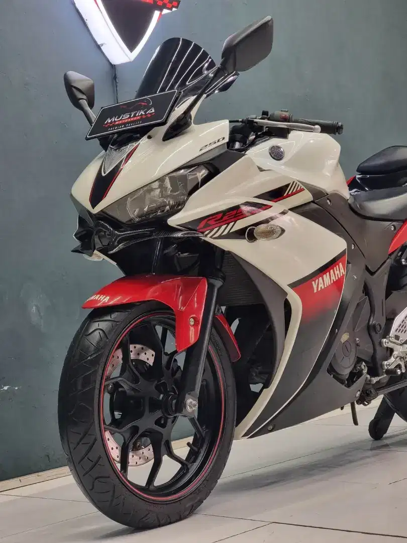 Perfect Condition!!Yamaha R25 2016 Plat Panjng Warna Favorit-Mustika