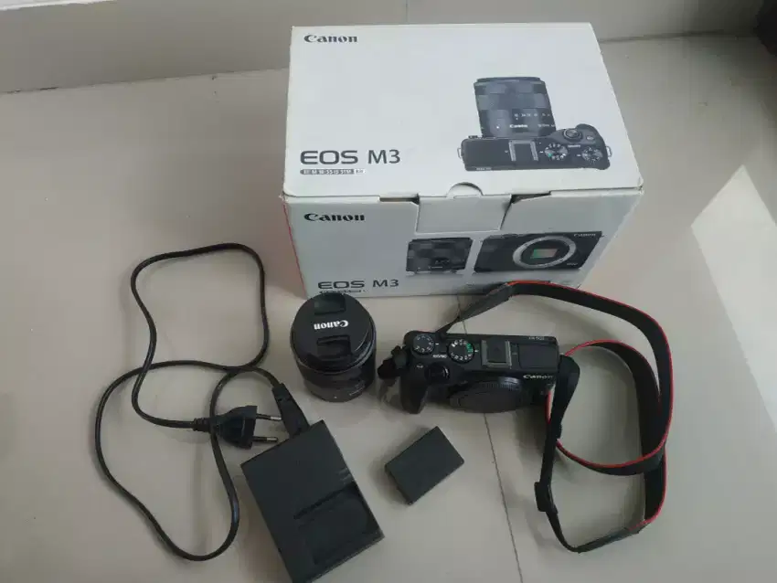 Dijual cepat canon eos m3 fullset mulus lecet pemakaian aja