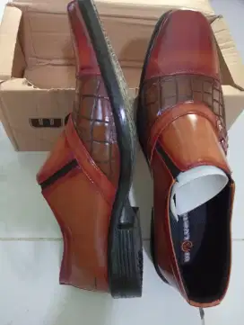 Sepatu pantopel coklat