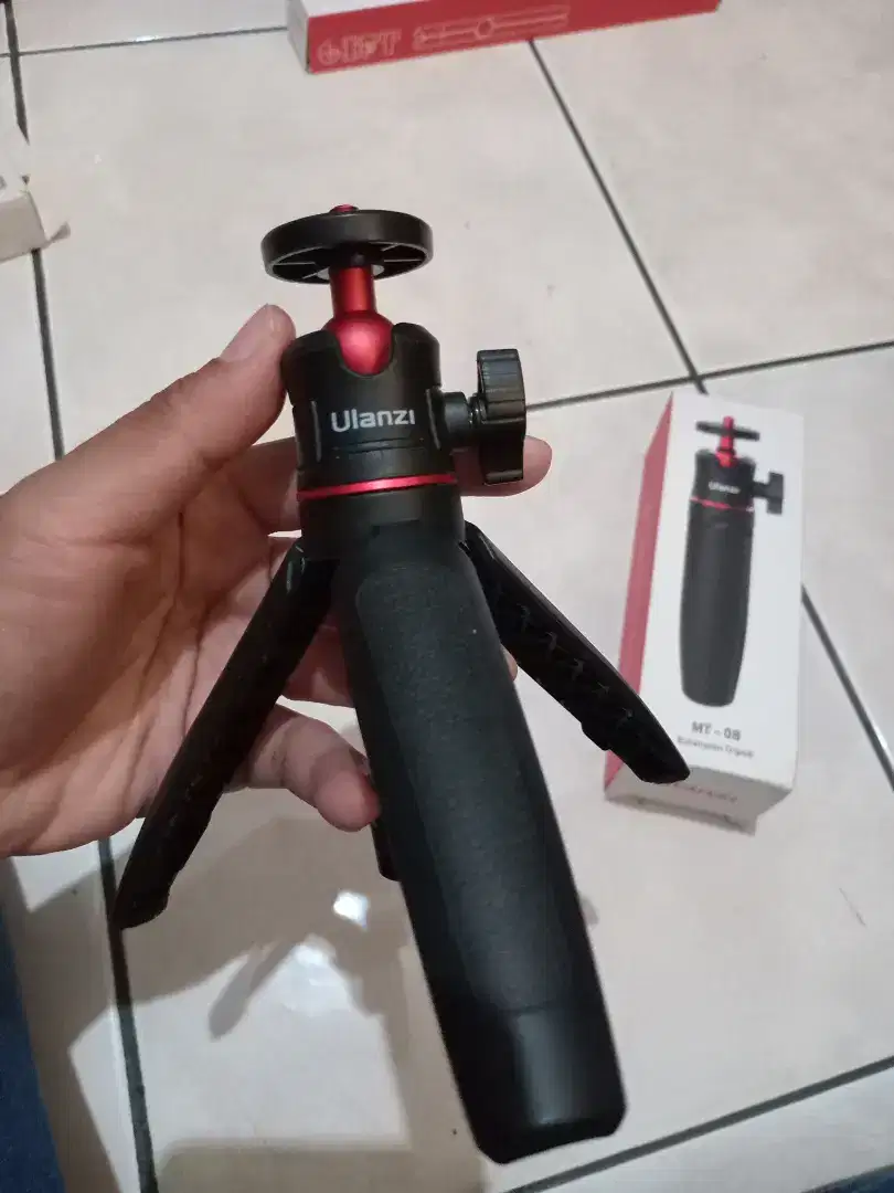 MT-08 Extension Tripod