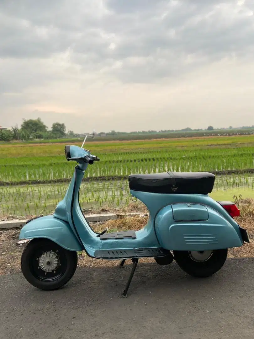 Vespa klasik Super 1974
