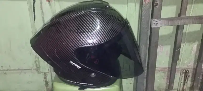 Helm motif carbon