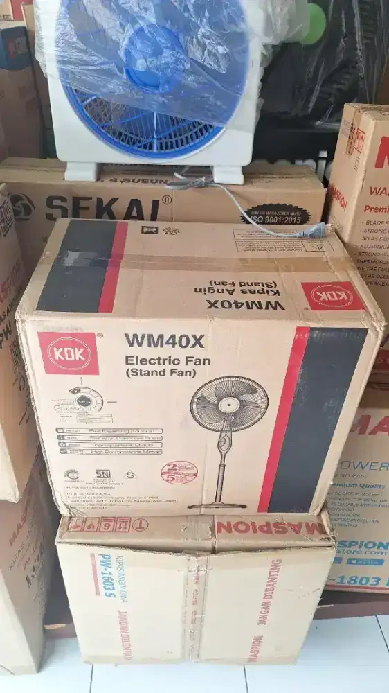 Kipas Angin KDK Berdiri Stand Fan 16 inc WM40X