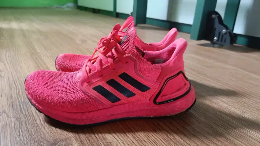 Sepatu adidas ultraboost size 38.5