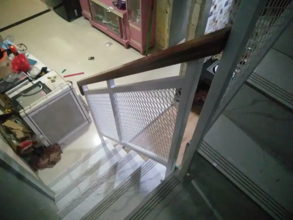 Relling tangga pegangan kayu / Reling tangga minimalis