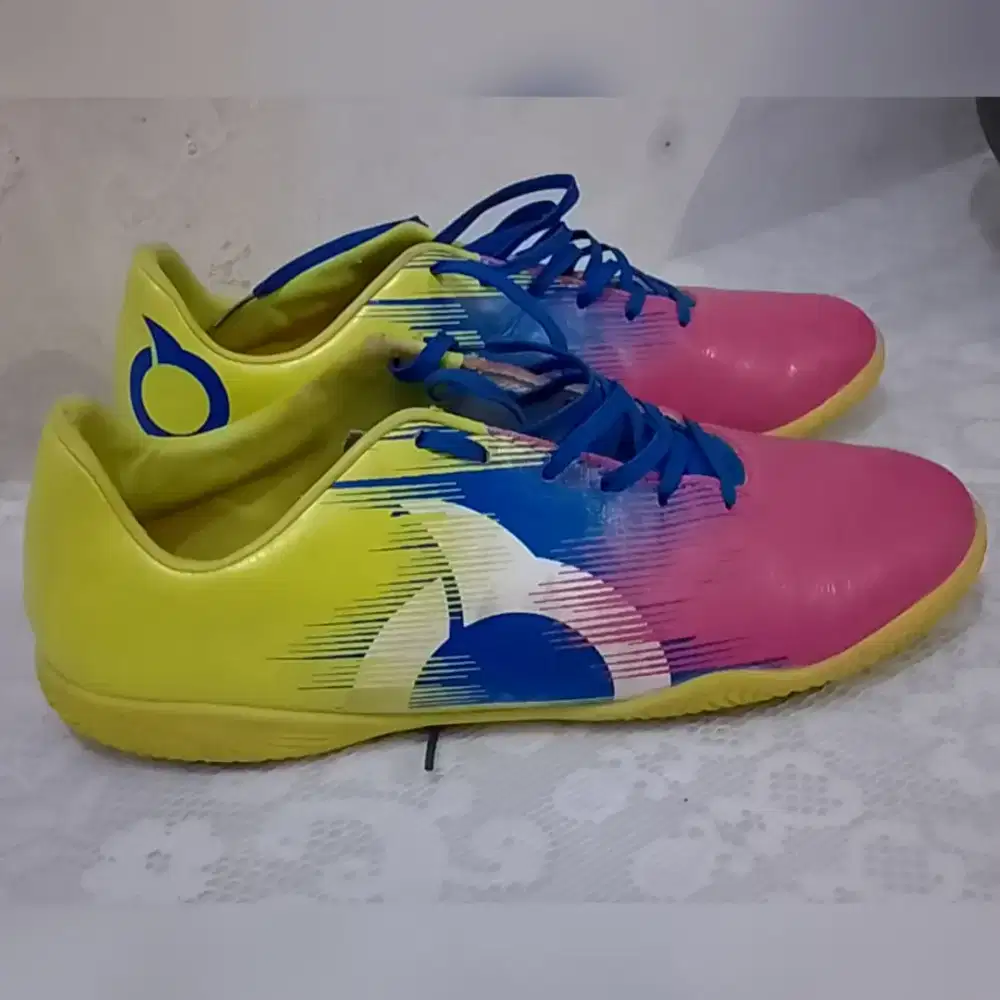 Size 45 sepatu futsal ortuseight original mini soccer