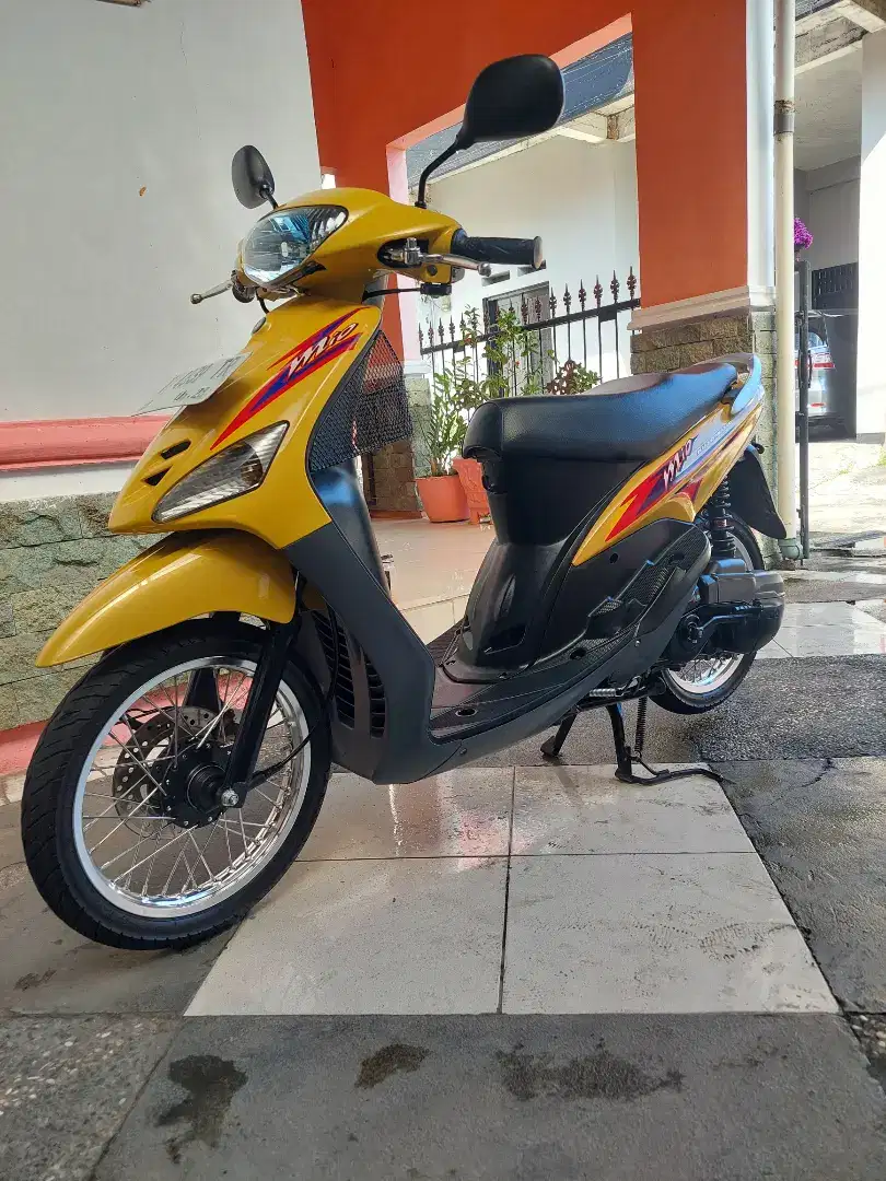 Mio 2004 asli kuning