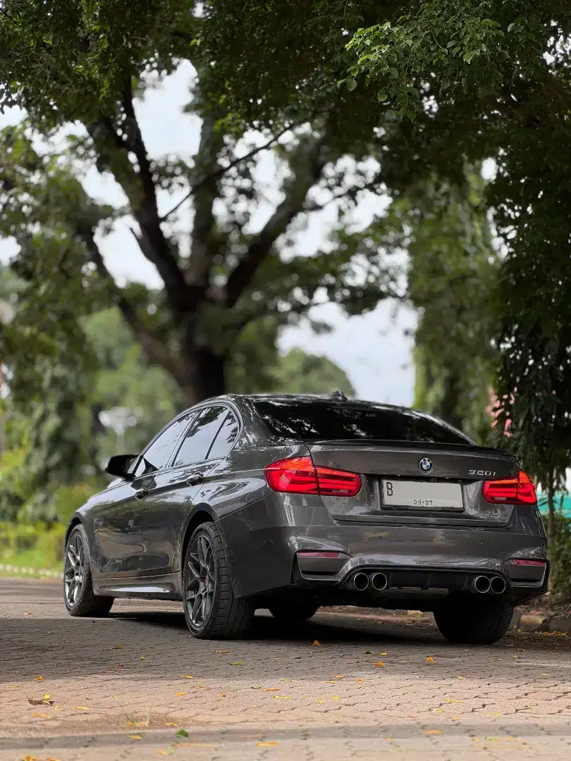 BMW F30 TAHUN 2014