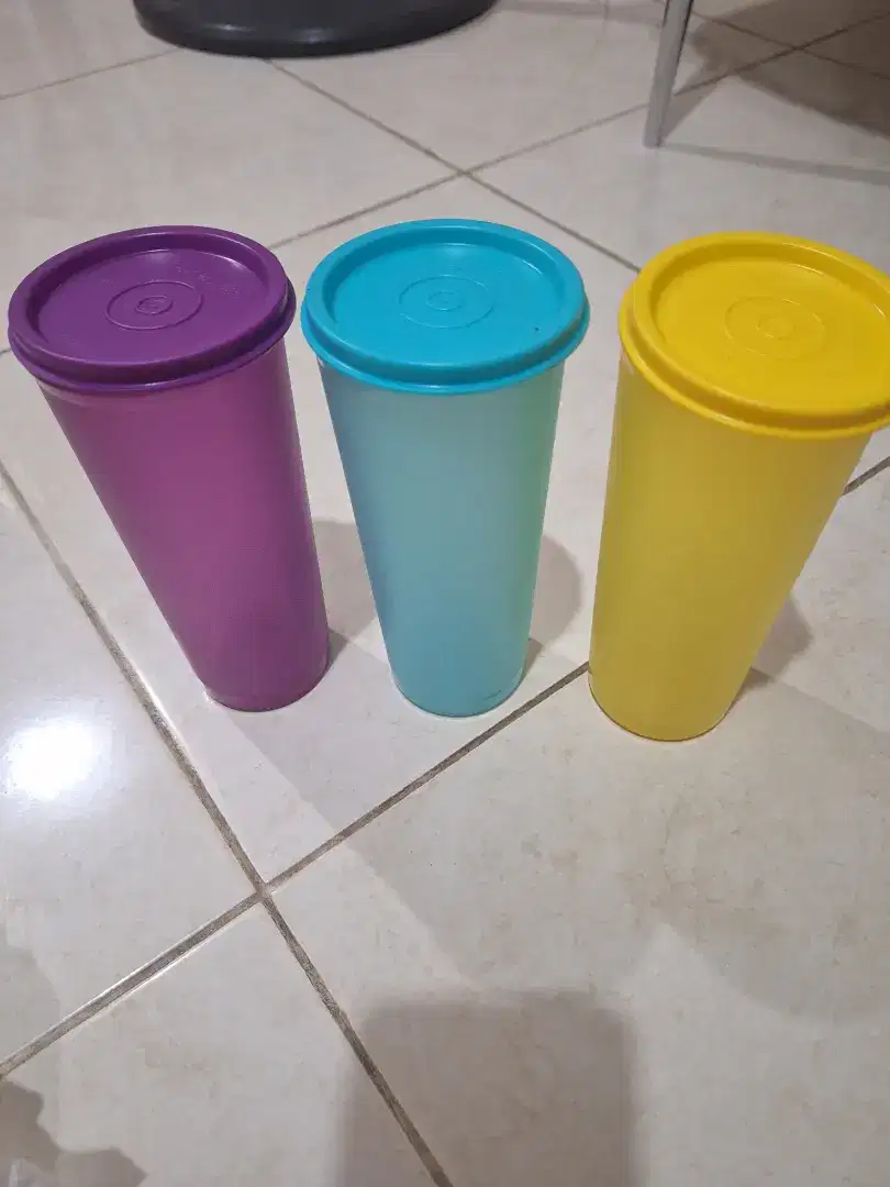 Botol minum merk TUPPERWARE (baru)