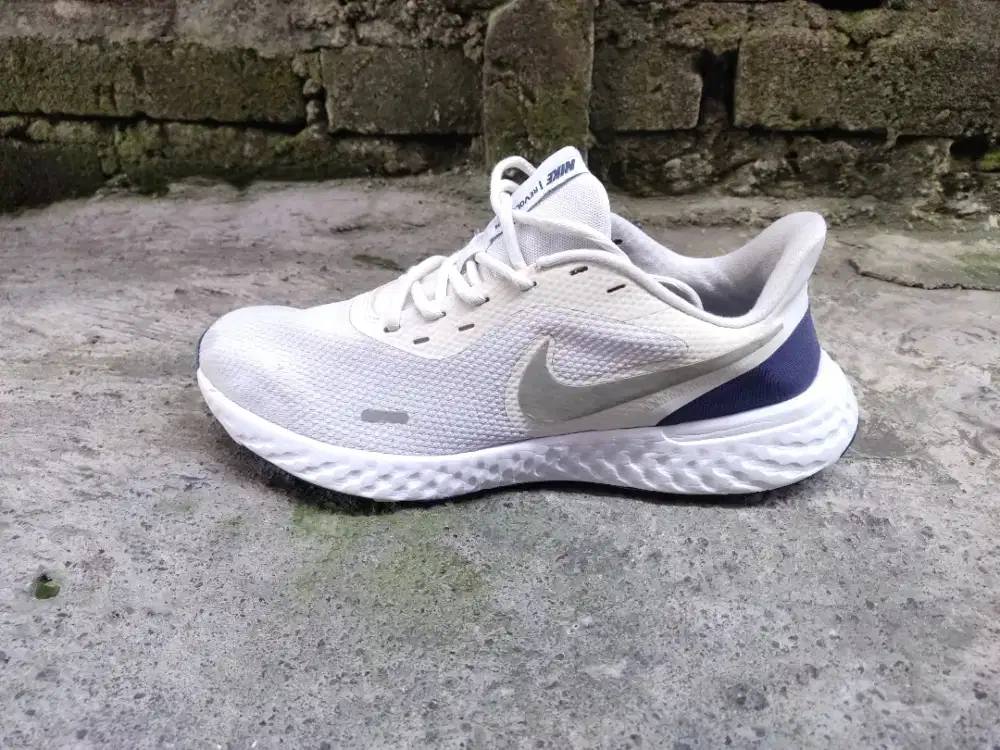 NIKE REVOLUTION 6 45