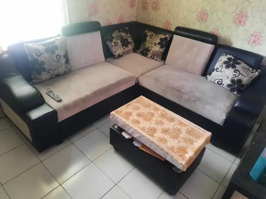 Sofa bekas warna abu abu