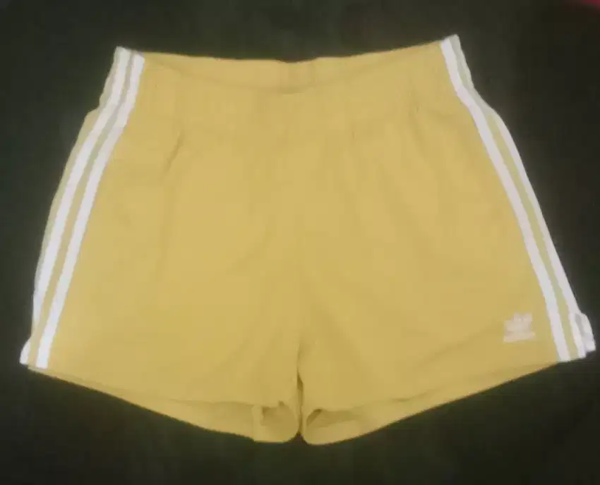 Celana running adidas