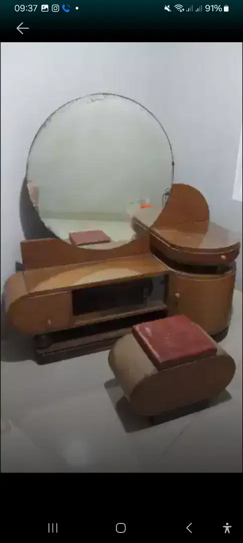 Meja Rias Antik Langka