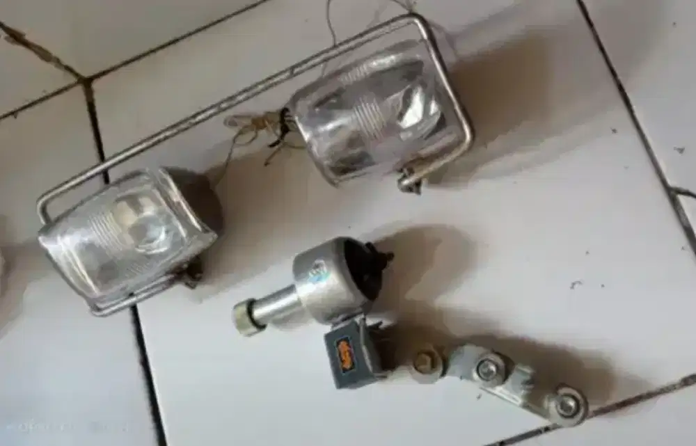 Crank sadel keranjang depan lampu jadul sepeda