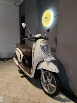HONDA SCOOPY FI TAHUN 2015 PAJAK OFF 1X SURAT LENGKAP MESIN STANDAR