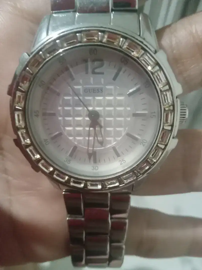 Dijual jam tangan guess wanita