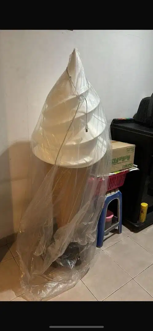 Lampu berbentuk es cream