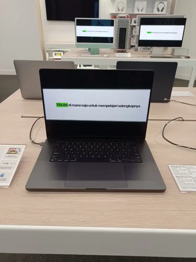 MacBook Pro M4 Pro 512GB/1TB 16' | Homecredit Bunga Ringan Prses Cepat