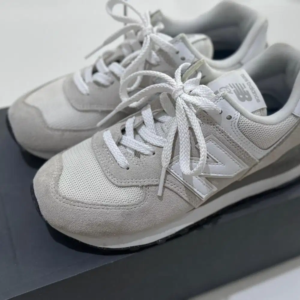 sepatu new balance 574 original