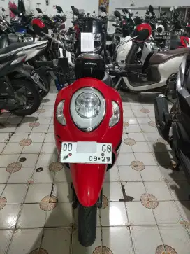 Honda scoopy 110 cc 2024 merah