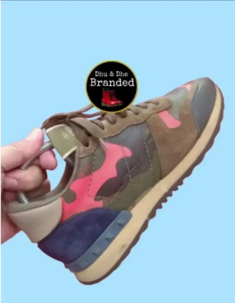 Sepatu Valentino Garavanii size 39 Ori ( prelove ) mewah