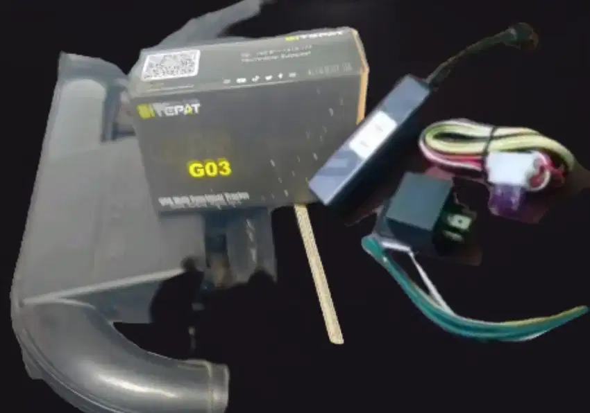 GPS GPS tracker pelacak mobil