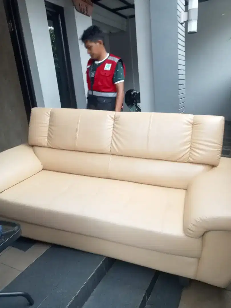 Jasa cuci karpet vinyl sofa kasur jok mobil