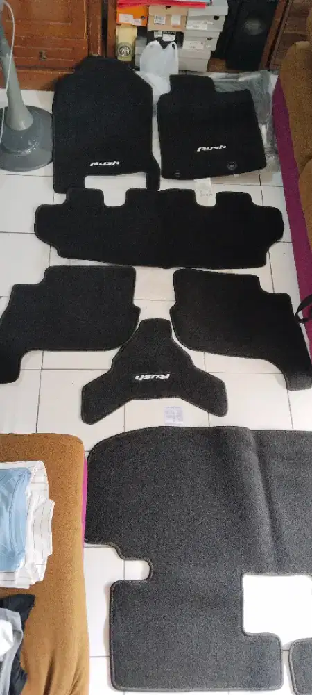 Karpet beludru mobil atau karpet mobil