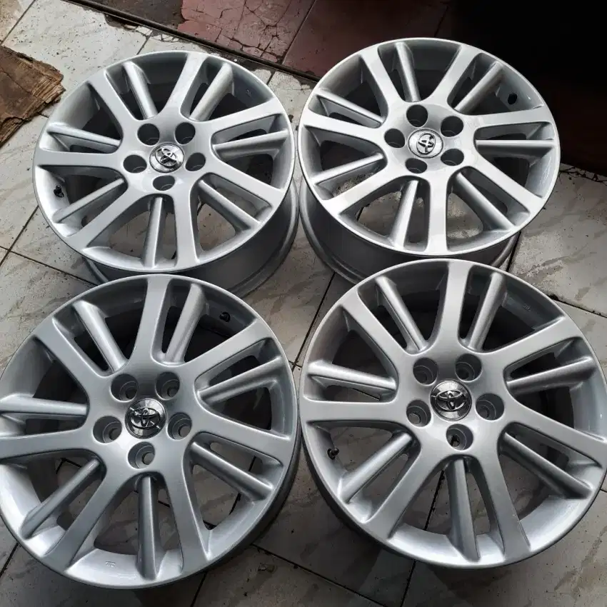 Oem toyota camry ring 17