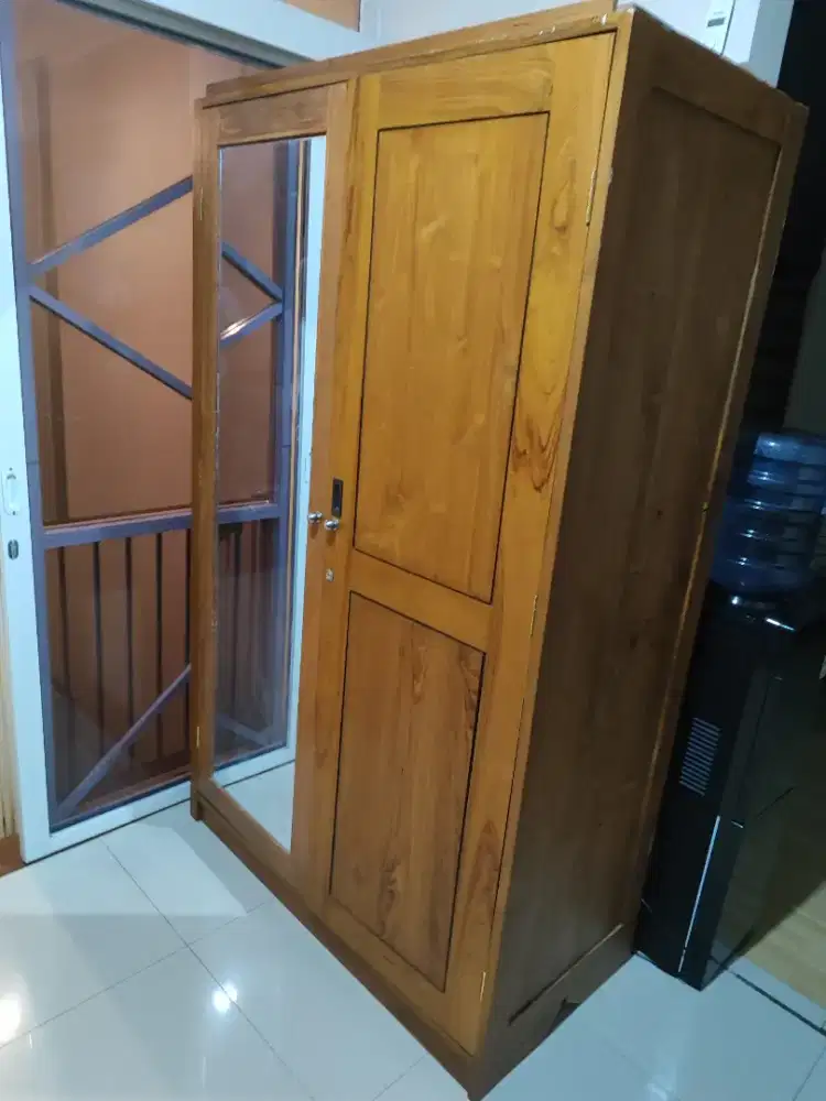Lemari Kayu jati bekas