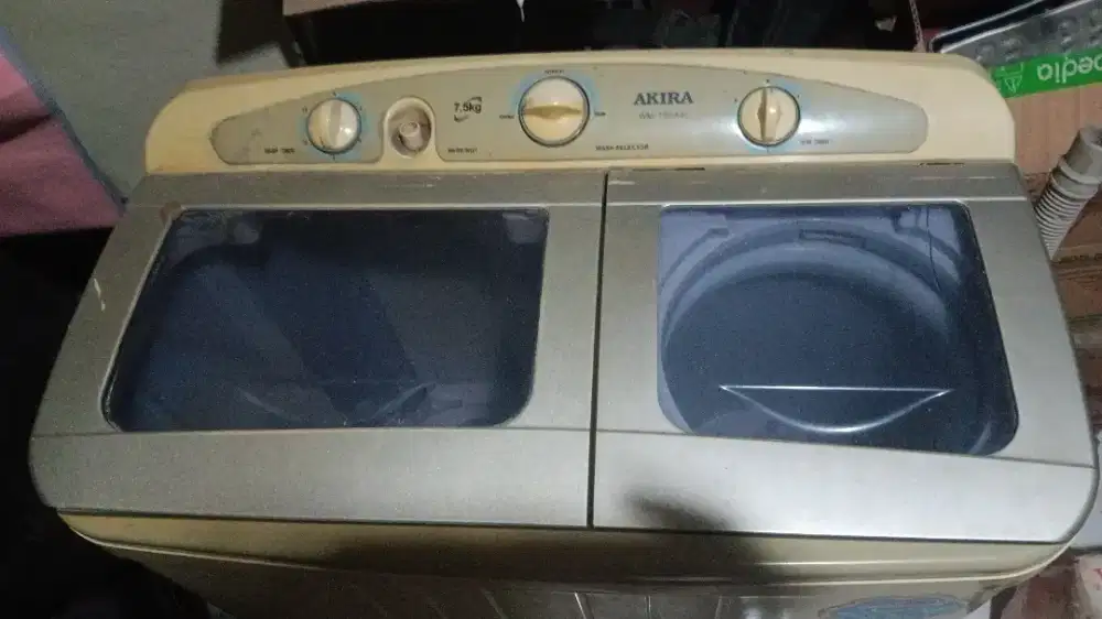 Mesin Cuci Akira