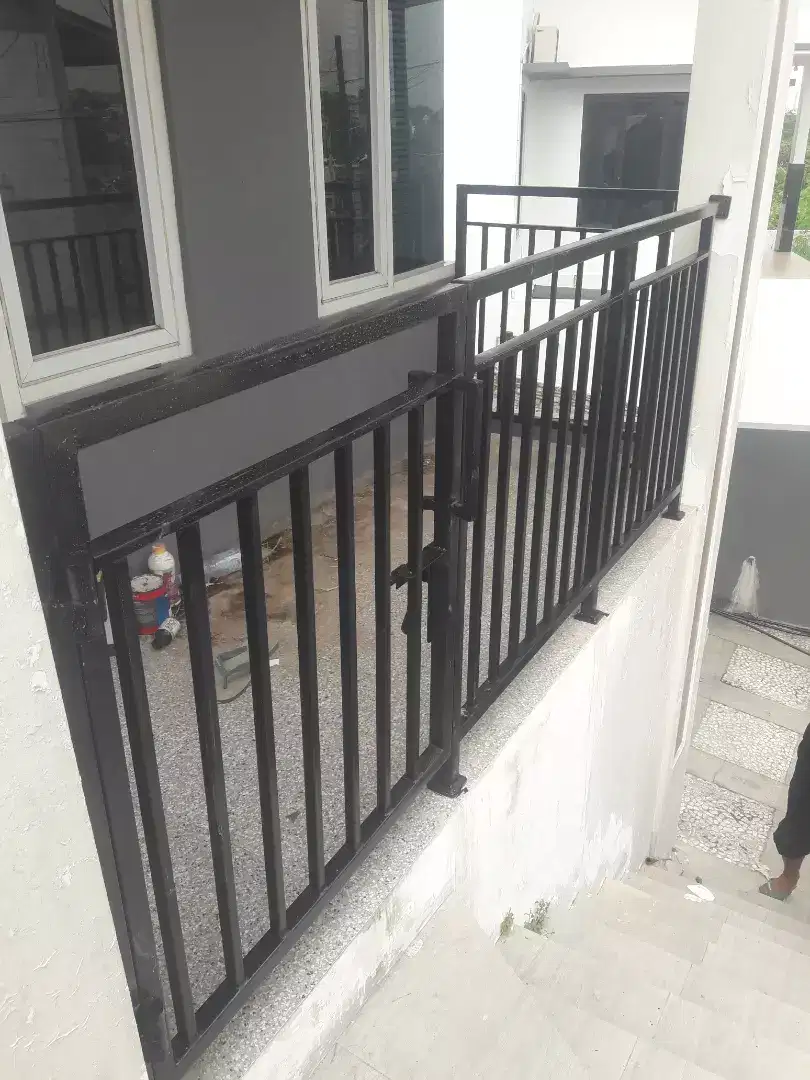 Relling tangga & balkon